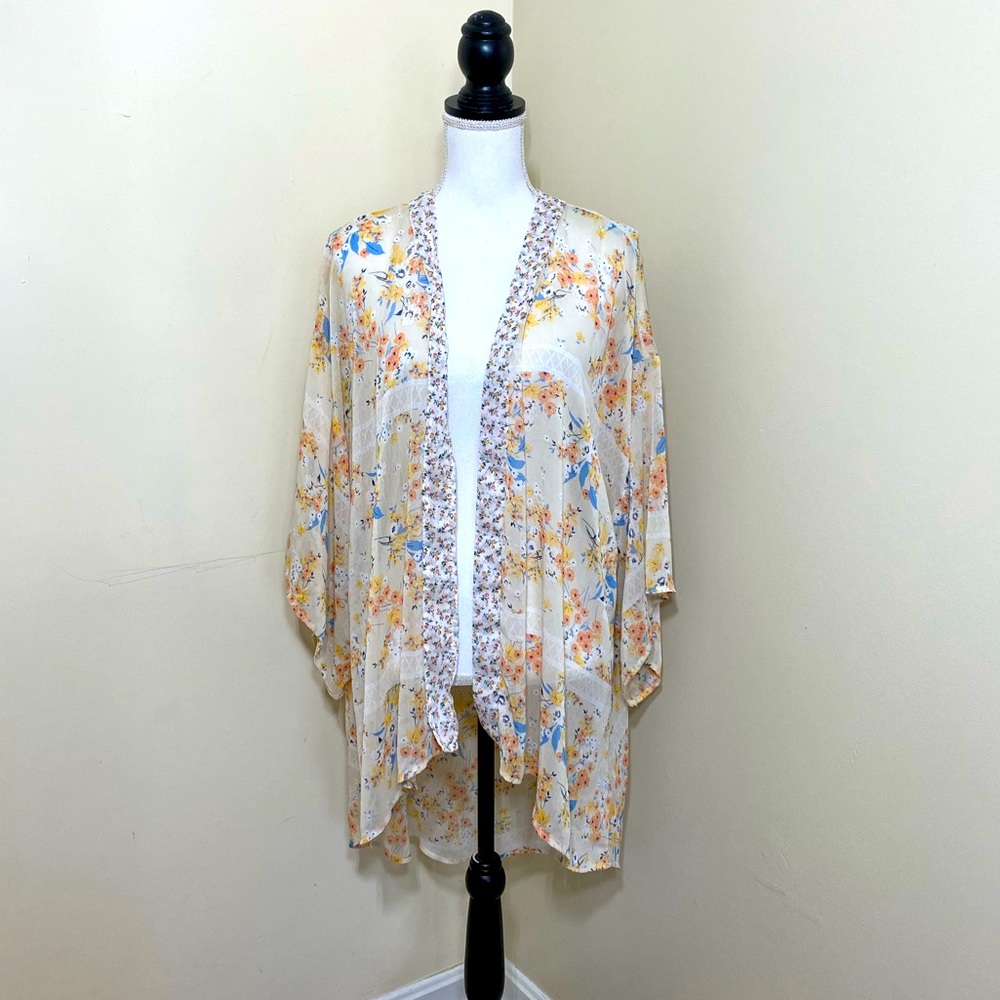 BAND OF GYPSIES ||  Open Front Kimono Blouse Beige Floral 3/4 Sleeve Sz XS /S